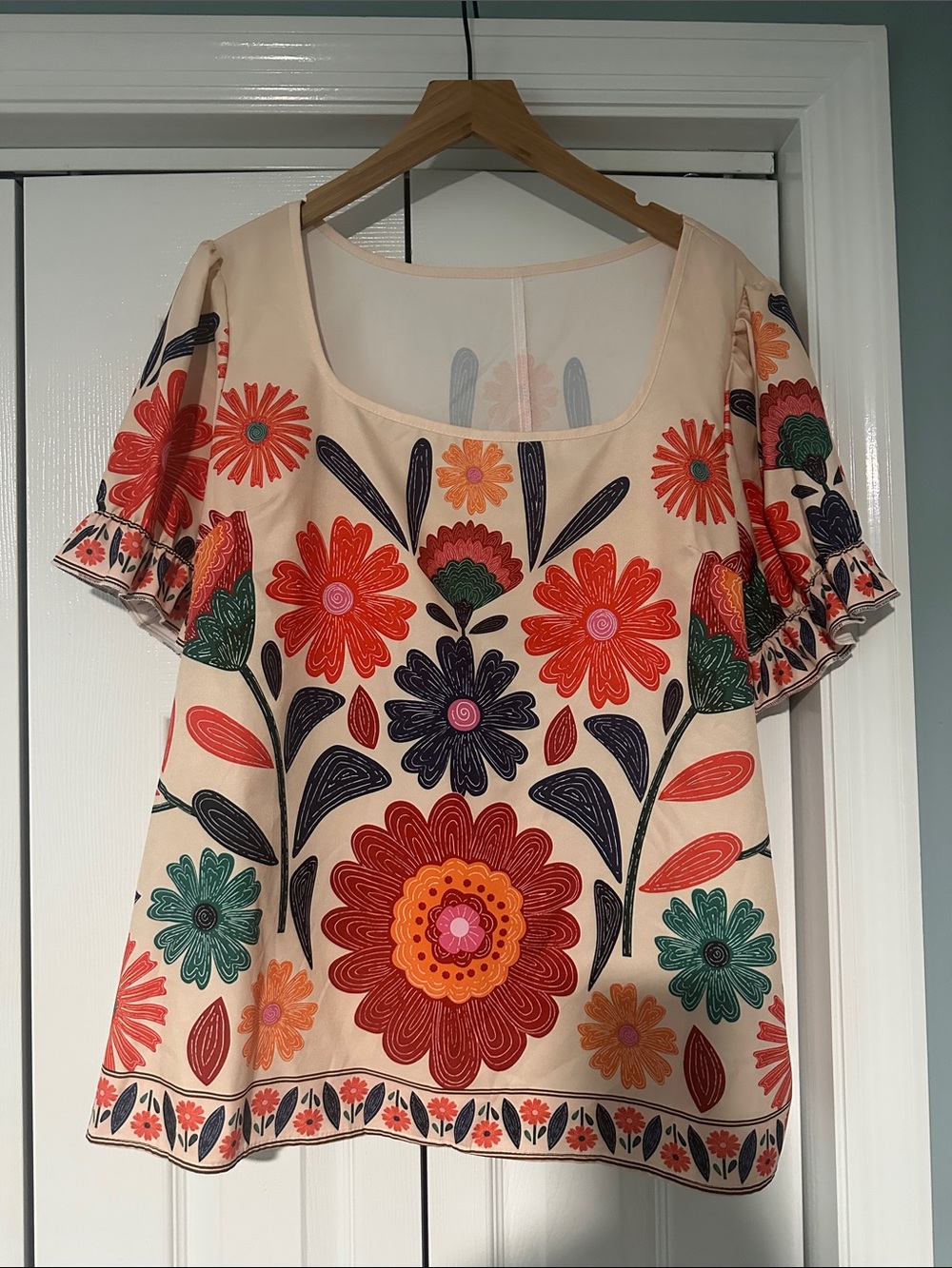Women’s Floral Embroidered Scoop Neck Top - Cream with Multicolor Floral Print